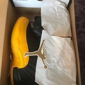 Air Jordan 12 University Gold